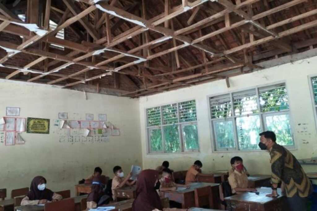 sekolah.jpg